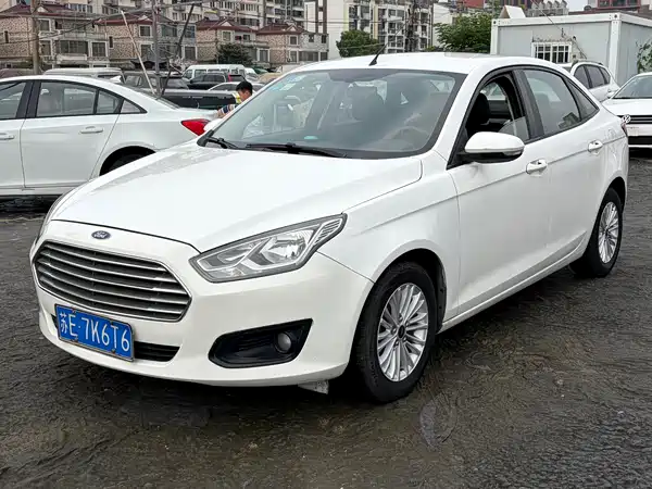 Ford Escort 2015