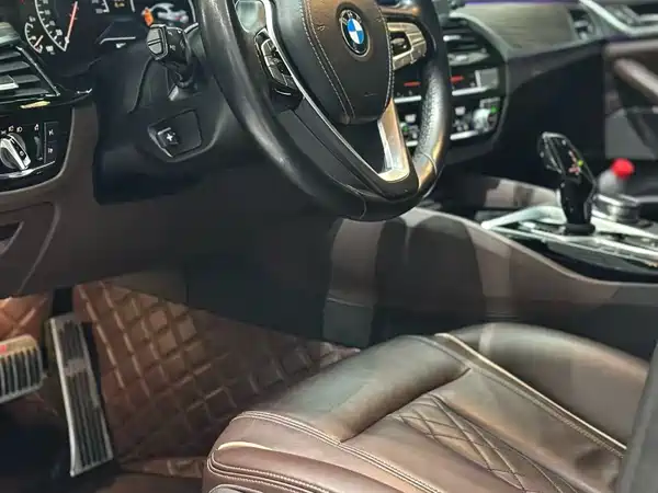BMW 5 Series 2019