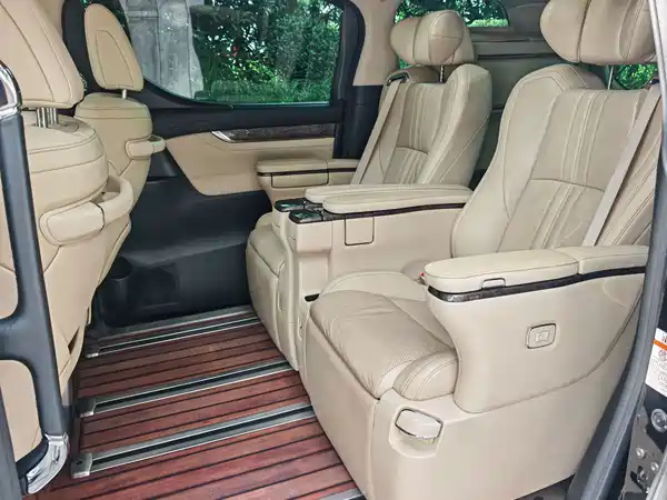 Toyota Vellfire 2020