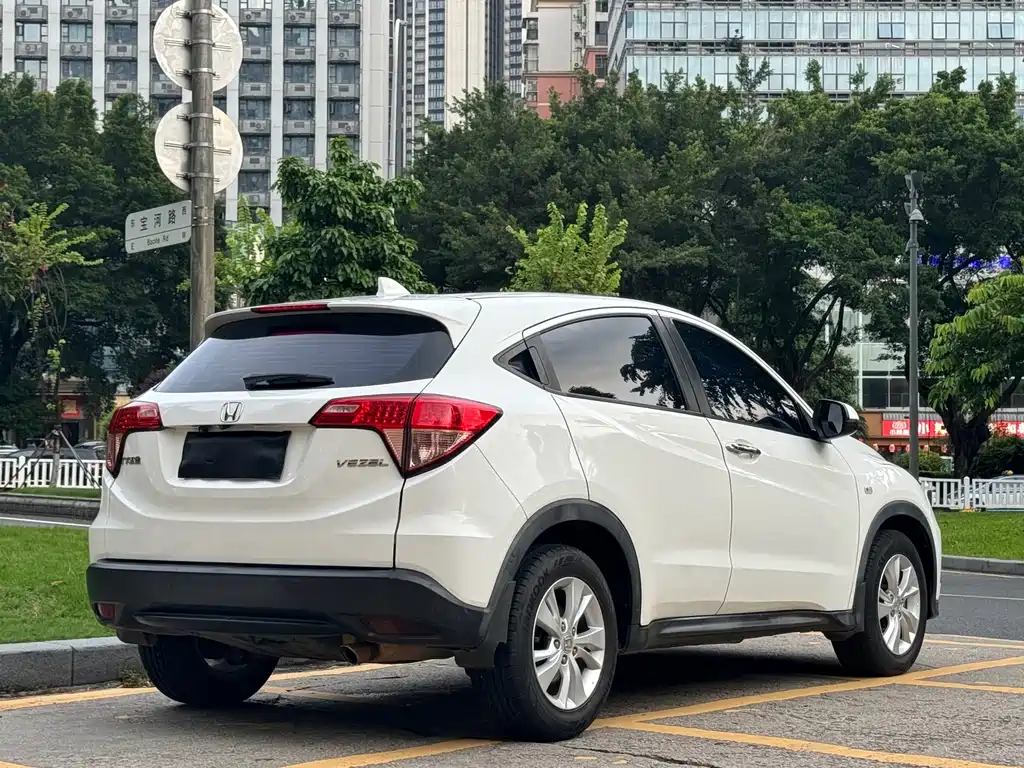Honda Vezel 2015 — фото 17