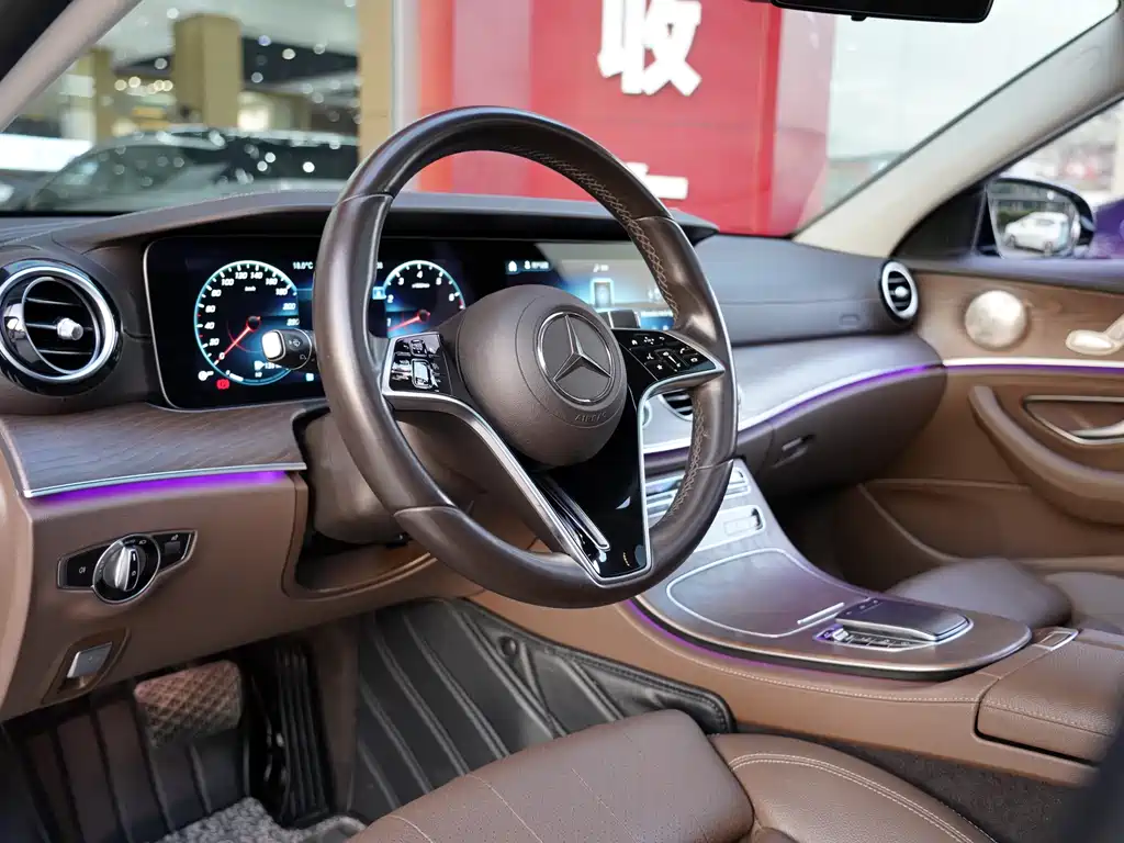 Mercedes-Benz E-Class 2021 — фото 15
