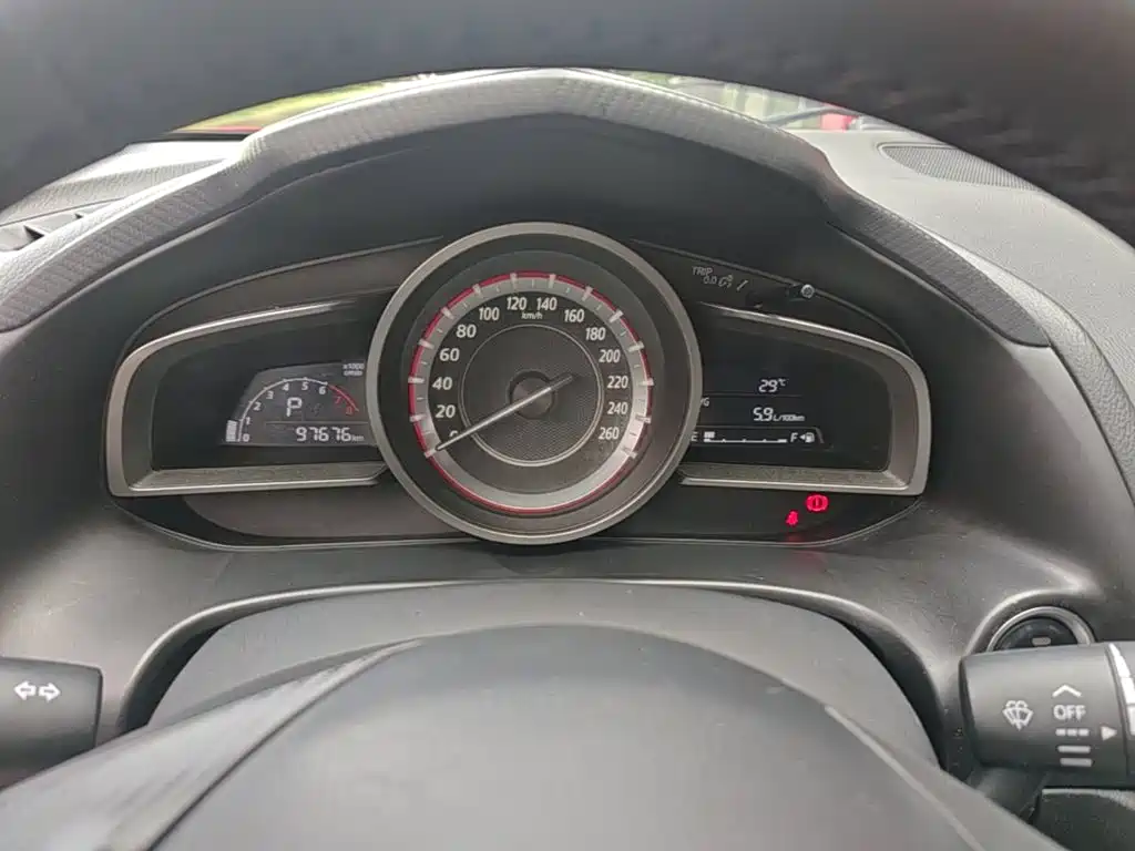 Mazda 3 Angkesela 2016 — фото 12