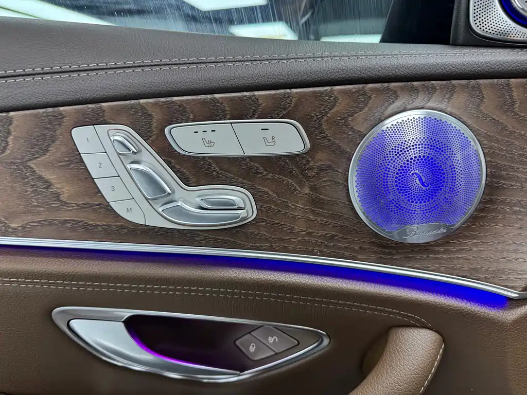 Mercedes-Benz E-Class 2022