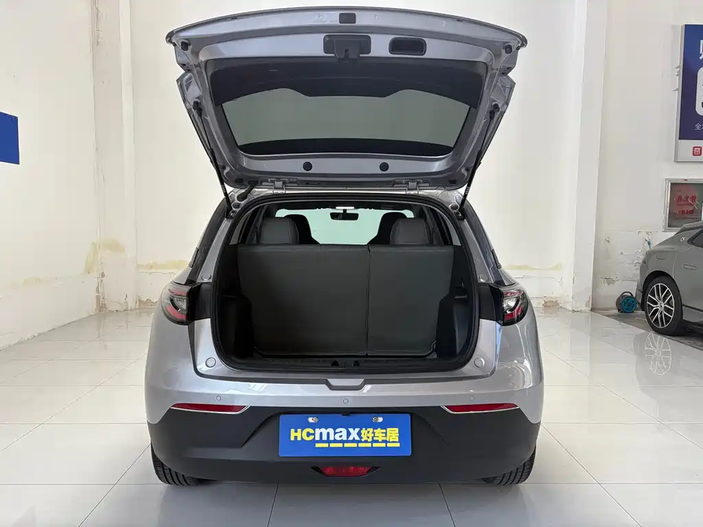 Geely Galaxy Starwish 2025 — фото 19