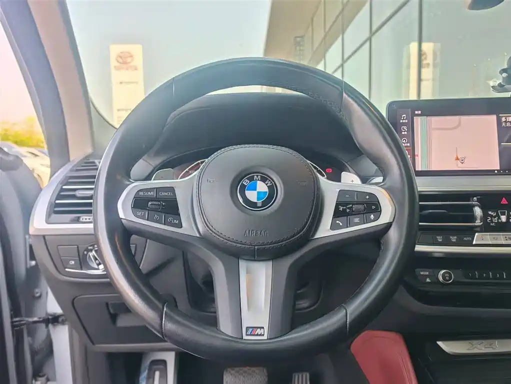 BMW X4 2023 — фото 8