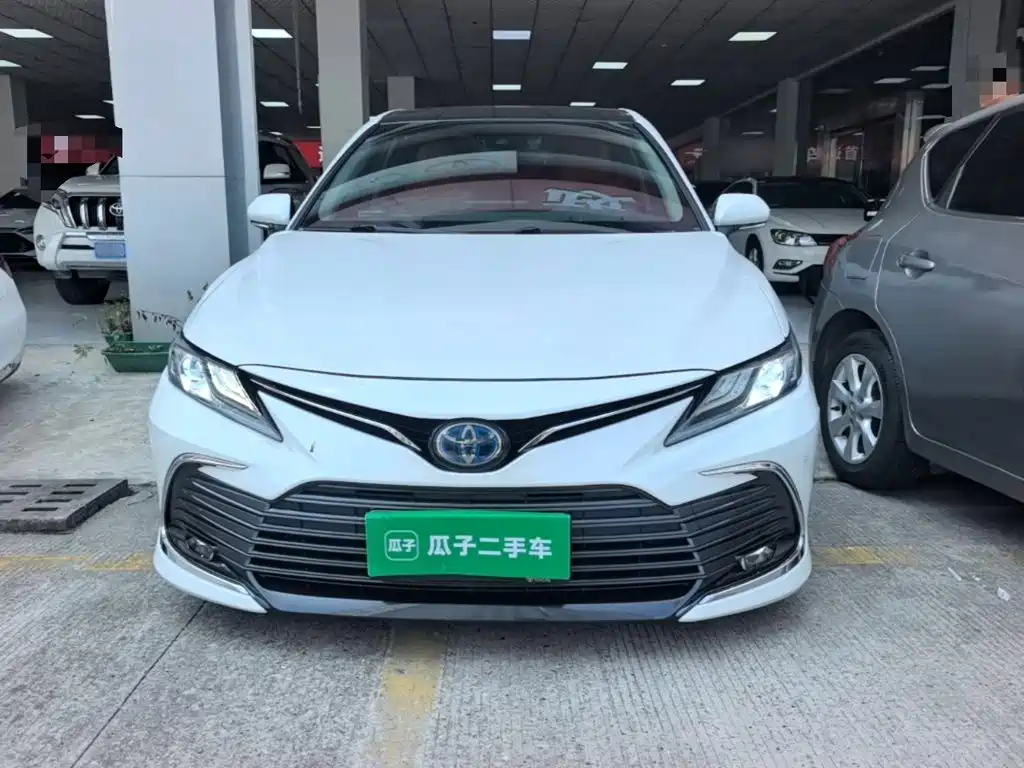 Toyota Camry 2021 — фото 3