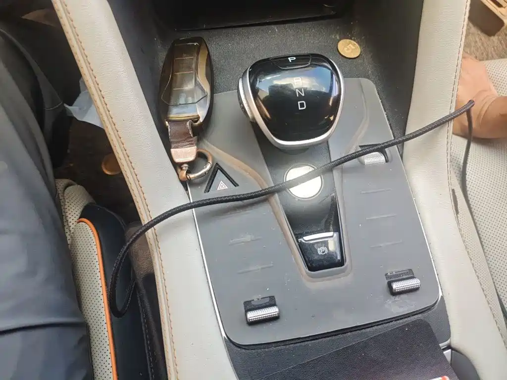 BYD Song PLUS New Energy 2023 — фото 10