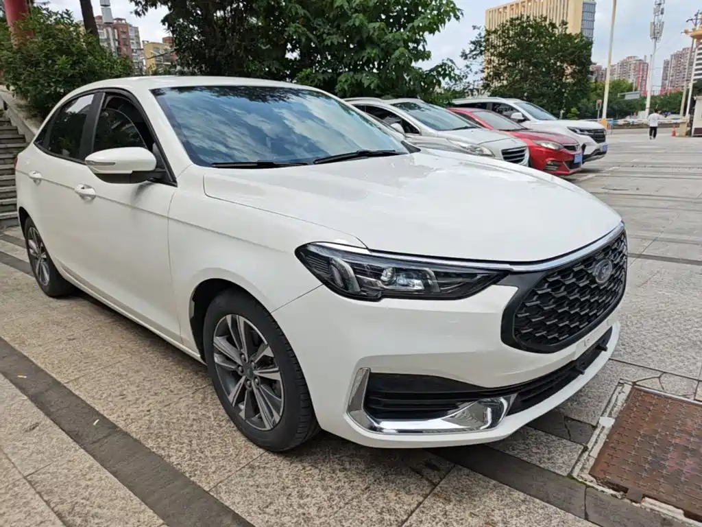 Ford Escort 2021