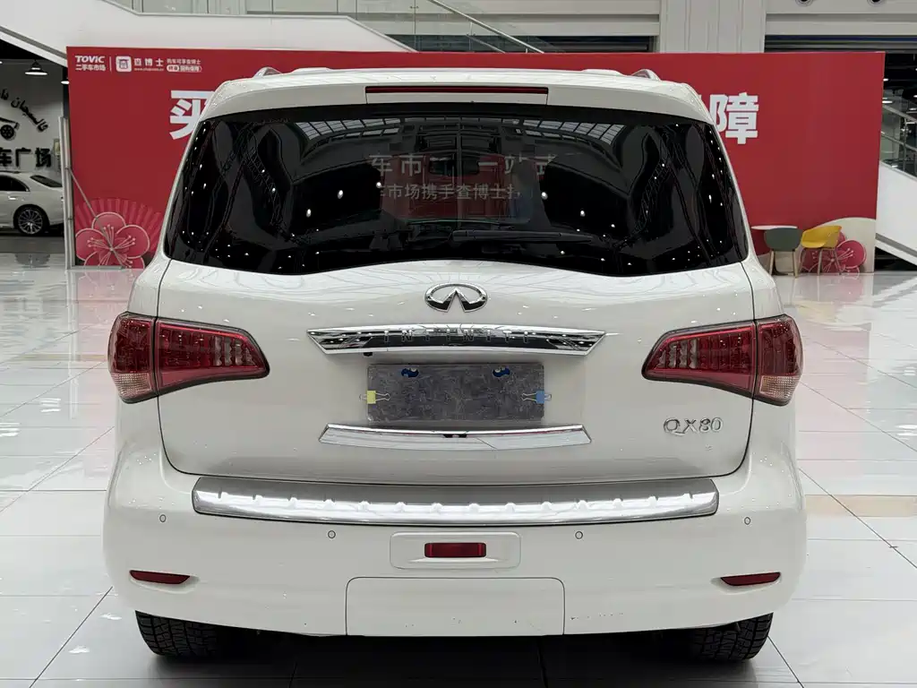 Infiniti QX80 2018 — фото 22