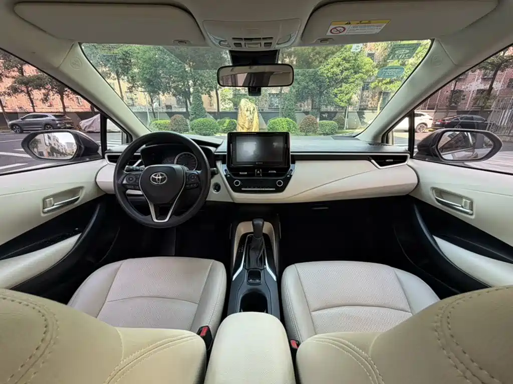 Toyota Corolla 2019 — фото 12