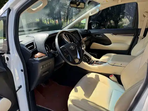 Toyota Alphard 2019