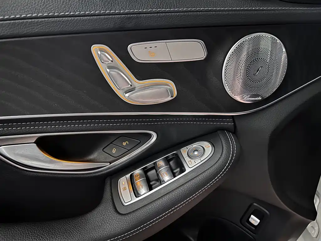 Mercedes-Benz C-Class 2018 — фото 15