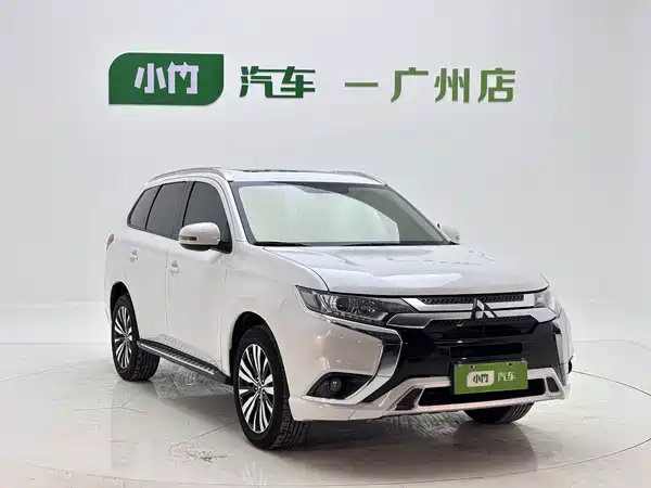 Mitsubishi Outlander 2023