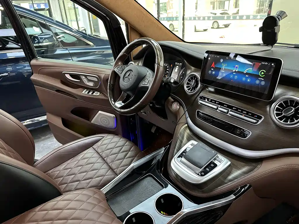 Mercedes-Benz Vito 2022 — фото 15