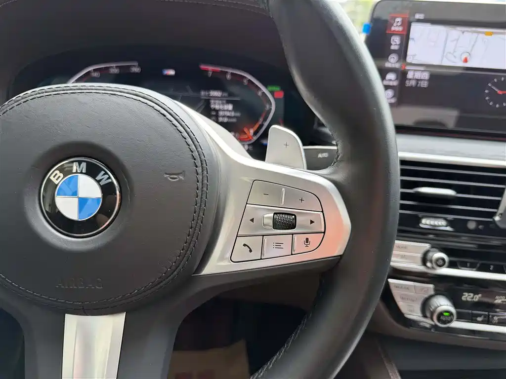 BMW 5 Series 2023 — фото 15