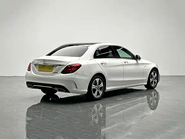 Mercedes-Benz C-Class 2020