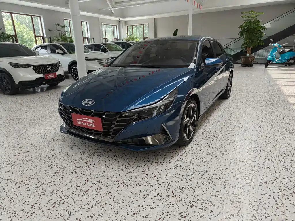 Hyundai Elantra 2023