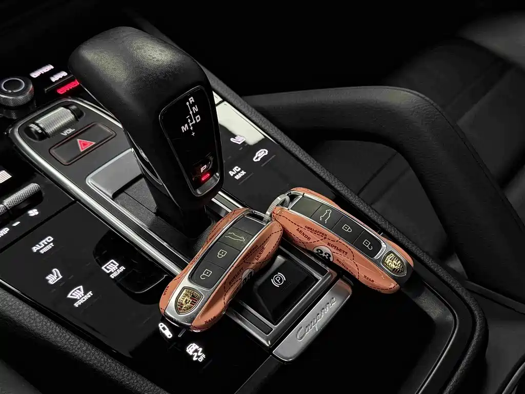 Porsche Cayenne 2021 — фото 13