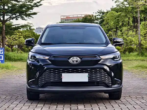 Toyota Frontlander 2024