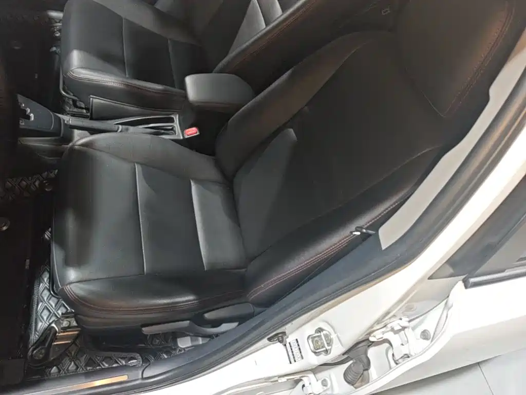Toyota Yaris L 2019 — фото 15
