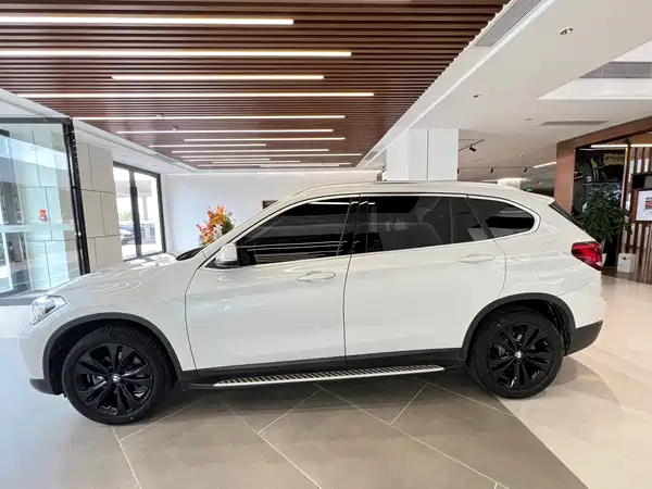 BMW X1 2021