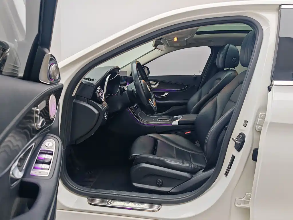 Mercedes-Benz C-Class 2019 — фото 14