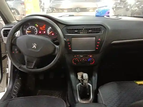 Peugeot 301 2015