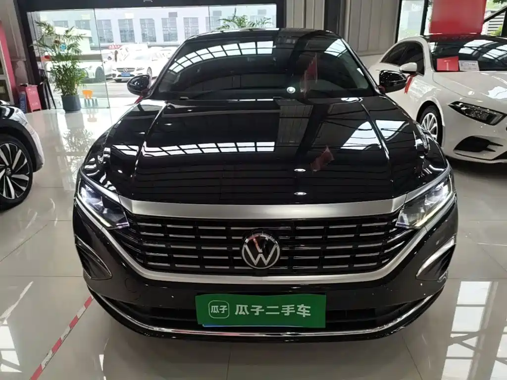 Volkswagen Passat 2025