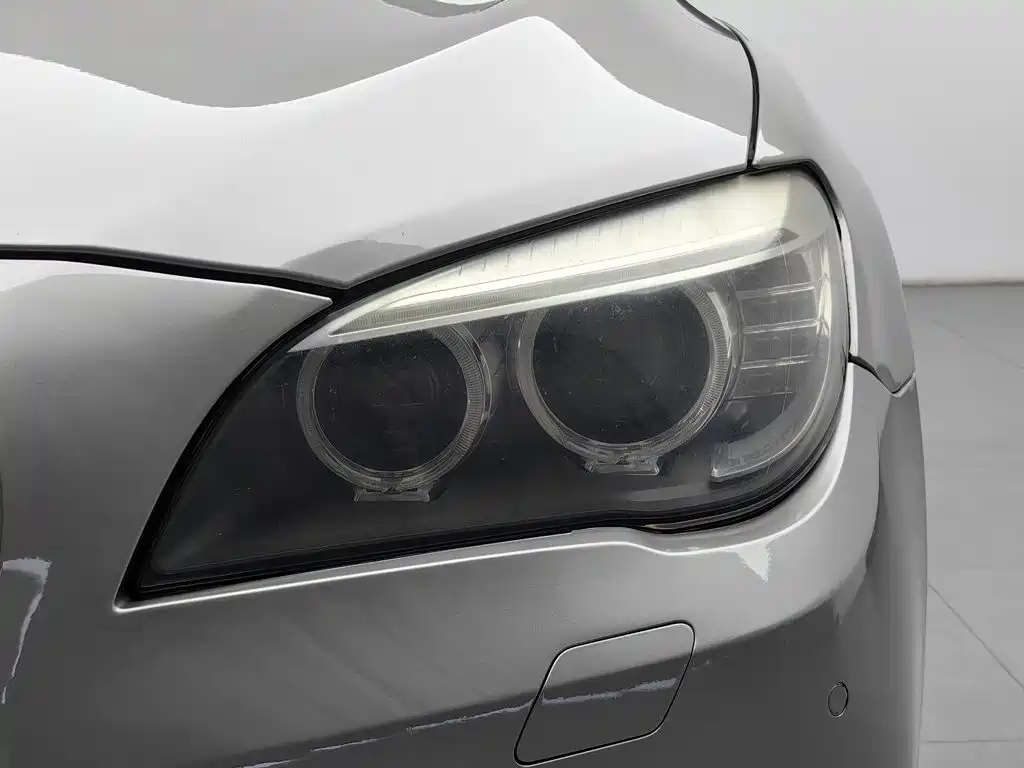 BMW 7 Series 2015 — фото 7