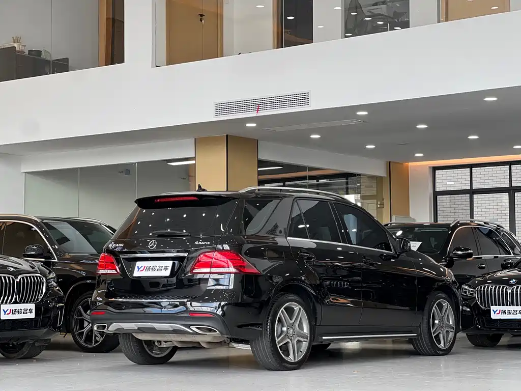 Mercedes-Benz GLE 2016