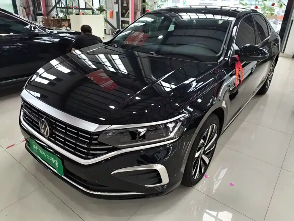 Volkswagen Passat 2025