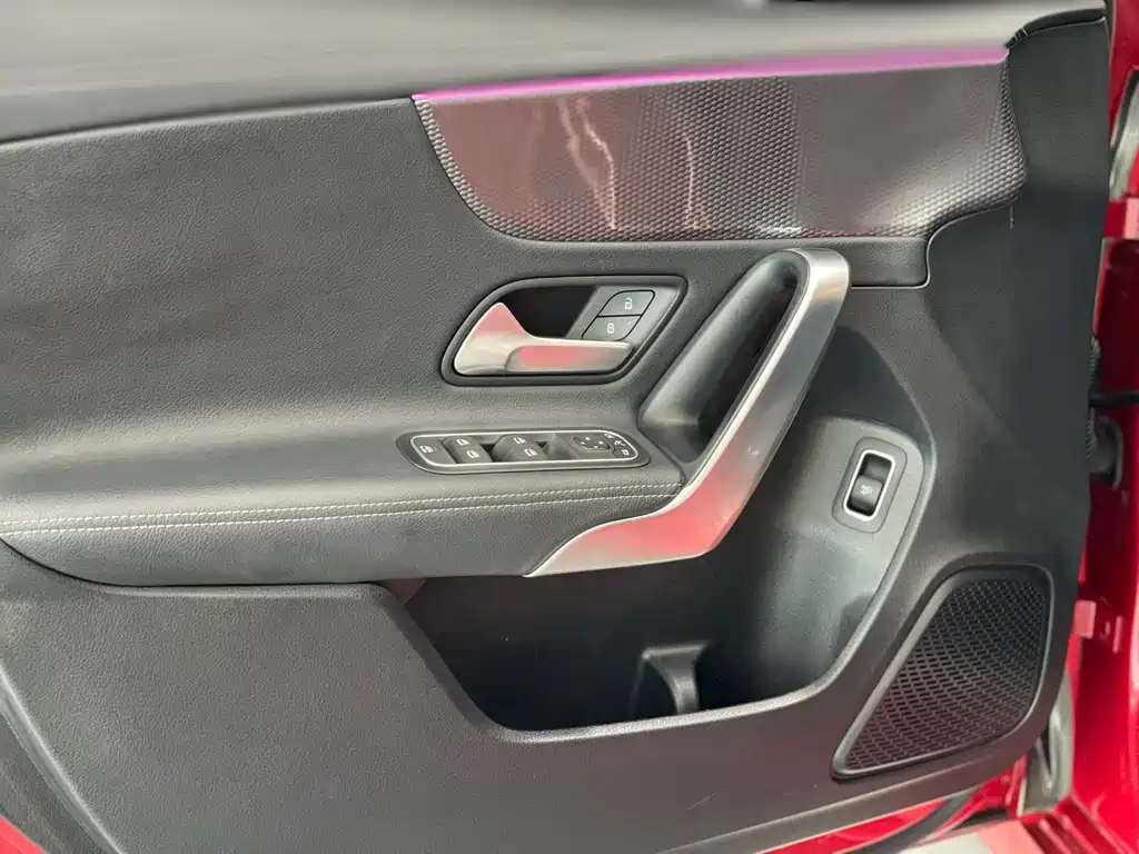 Mercedes-Benz A-Class 2022 — фото 17