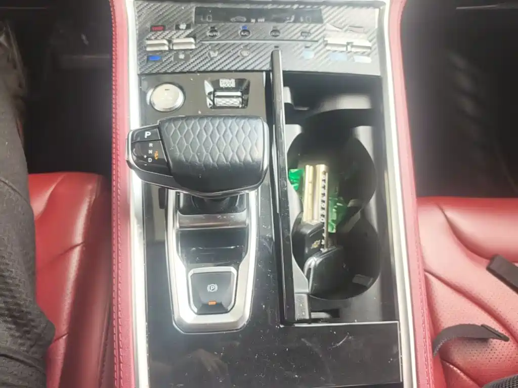 Changan CS85 COUPE 2019 — фото 19