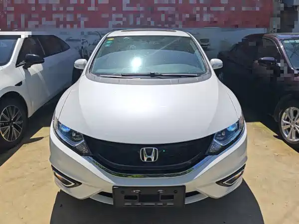 Honda Jade 2016