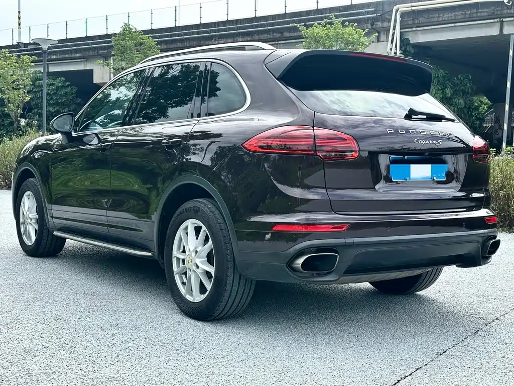 Porsche Cayenne 2017 — фото 6