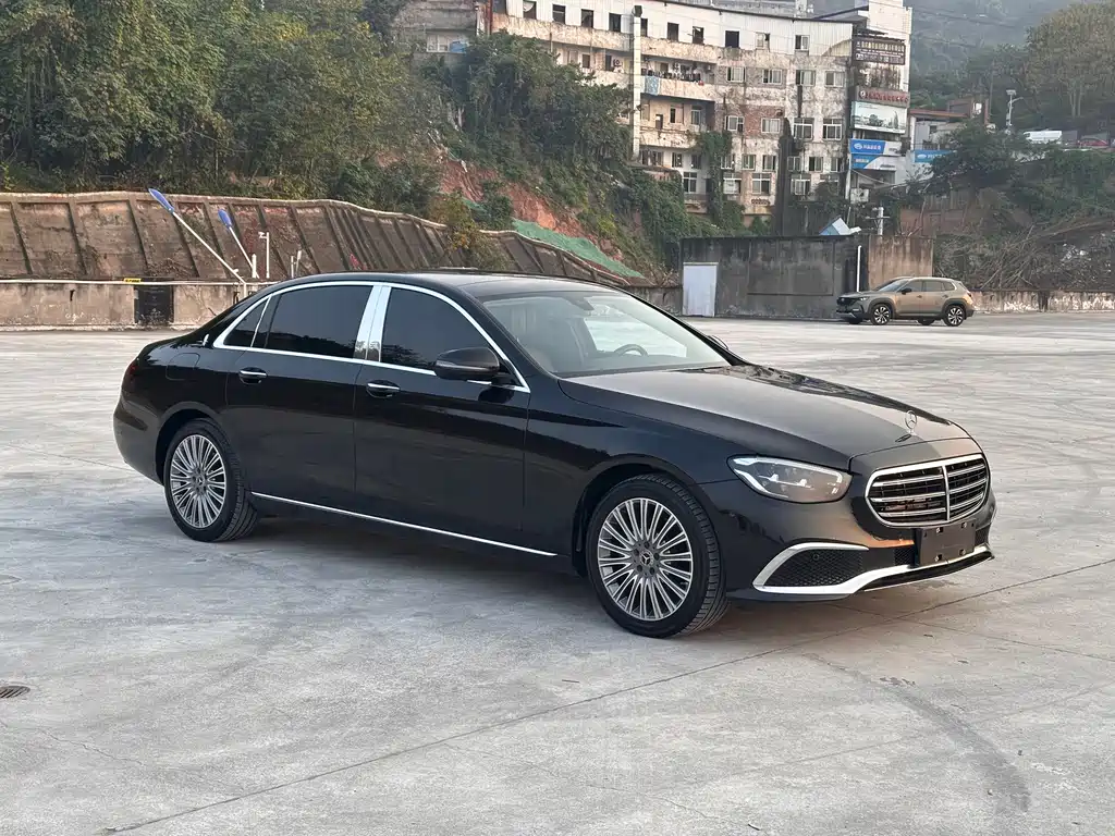 Mercedes-Benz E-Class 2023 — фото 3