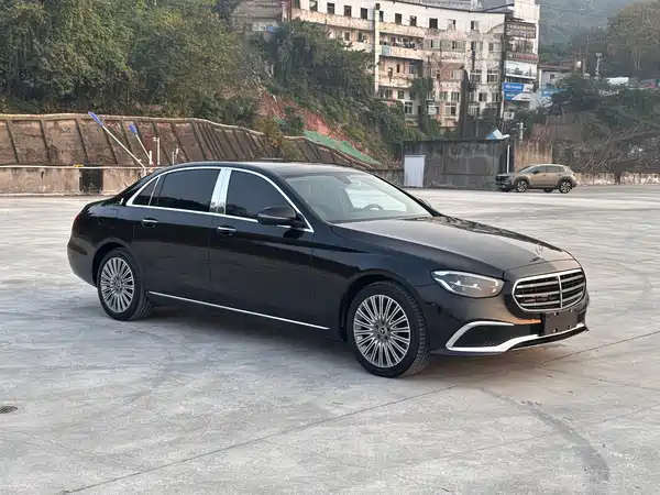 Mercedes-Benz E-Class 2023