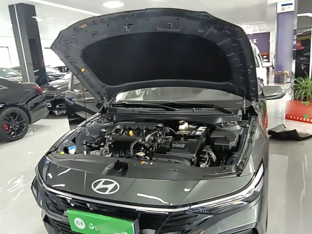 Hyundai Elantra 2025 — фото 20