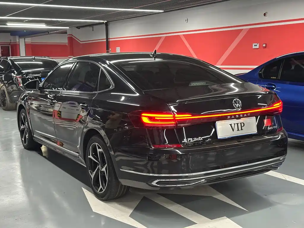 Volkswagen Passat 2024