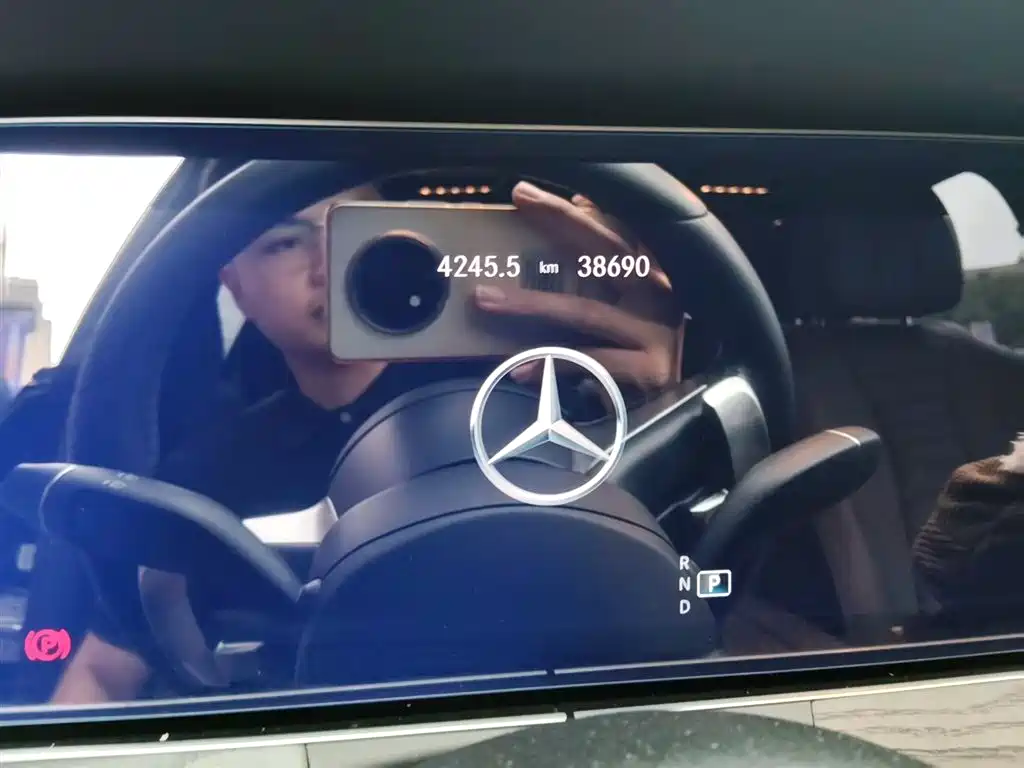 Mercedes-Benz E-Class 2022