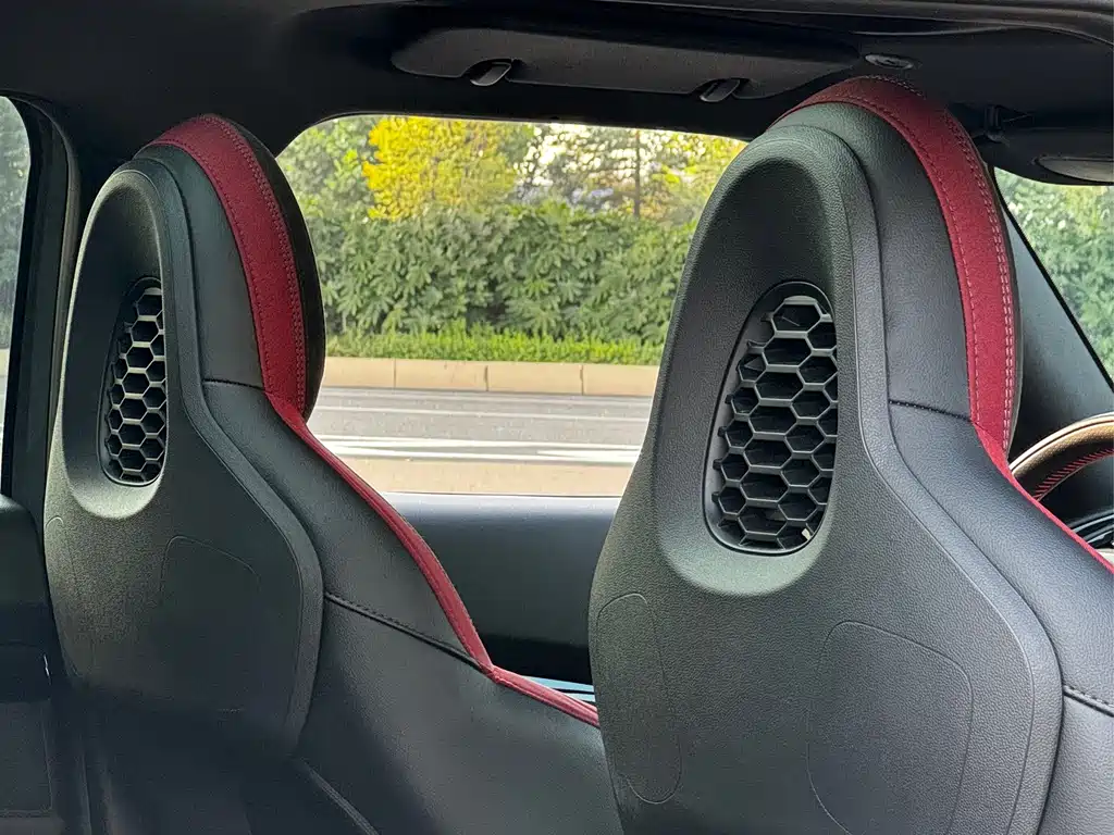 MINI JCW CLUBMAN 2018 — фото 14