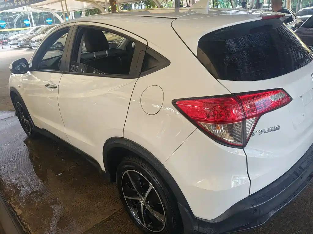 Honda Vezel 2021 — фото 13