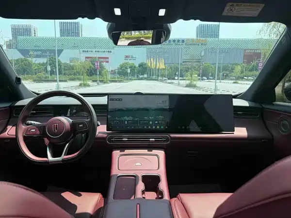 Hongqi HS6 PHEV 2026