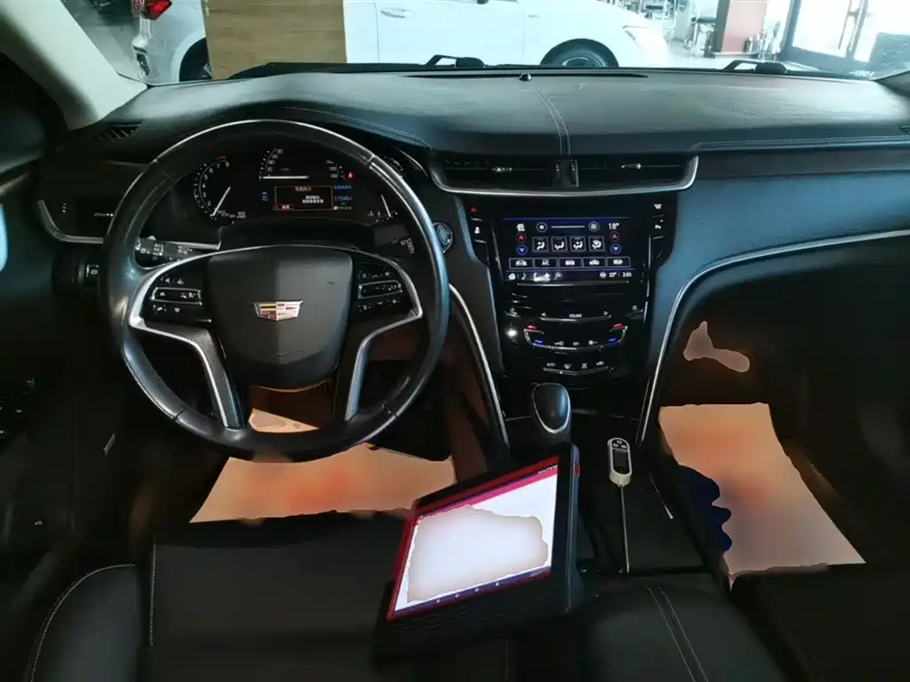 Cadillac XTS 2018 — фото 10
