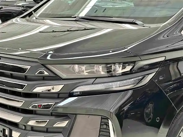 Toyota Wilfa 2025