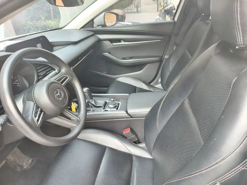 Mazda 3 Axela 2021