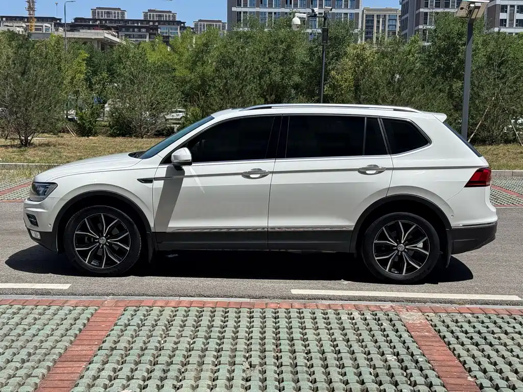Volkswagen Tiguan L 2020