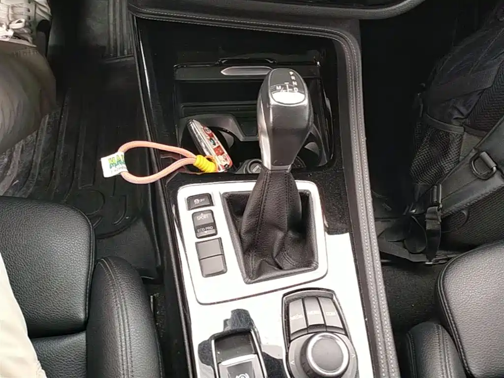 BMW 1 Series 2018 — фото 14