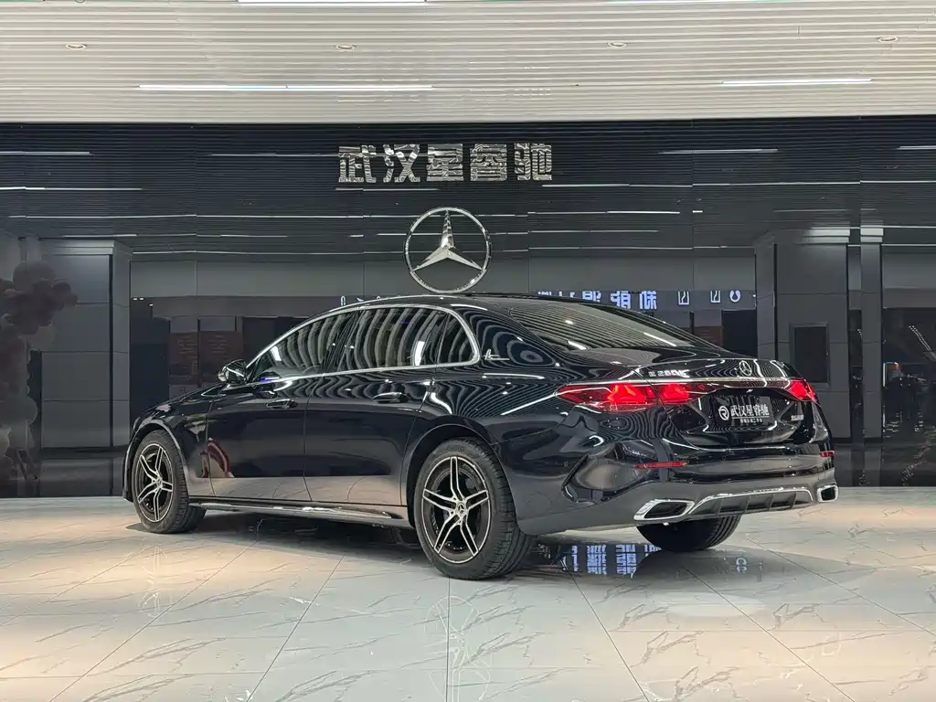 Mercedes-Benz E-Class 2024