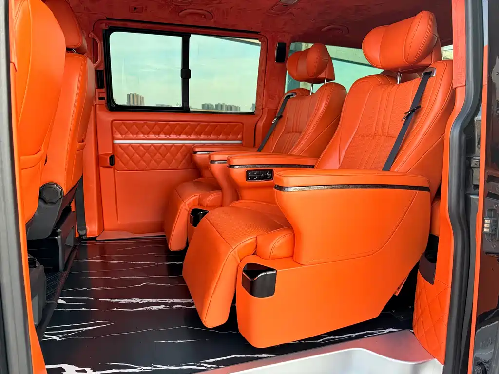 Volkswagen Multivan 2017 — фото 10